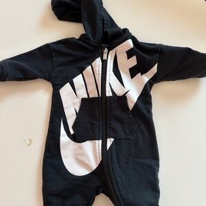 Nike 0-3 Month Onesie - Baby Boy/Girl